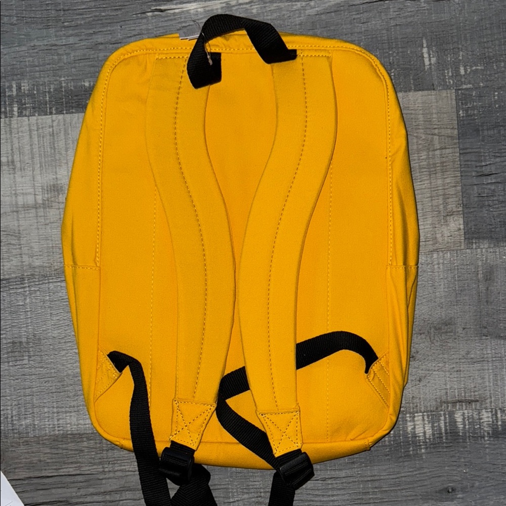 Universal Studios Yellow Hufflepuff Backpack - Picture 4 of 8
